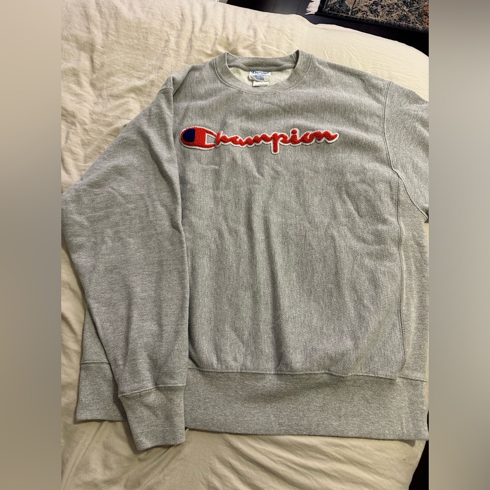 Champion Crew Neck Grey Sweatshirt Embroidered Logo Size Large